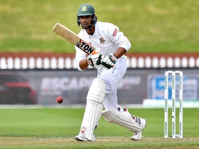 Mahmudullah announces his retirement from Test cricket.