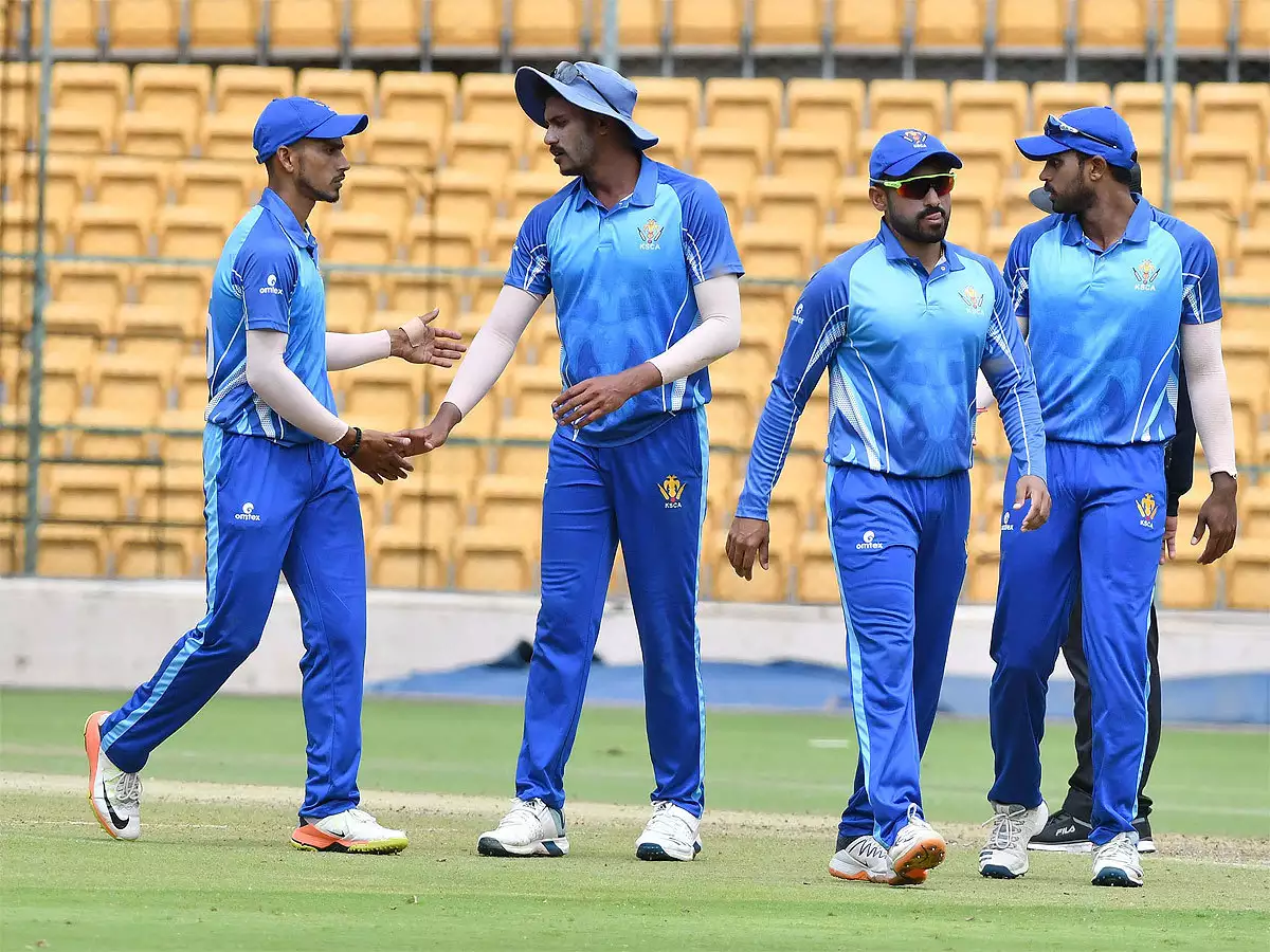 Karnataka, Uttar Pradesh, Vidarbha qualify for Vijay Hazare Quarterfinals