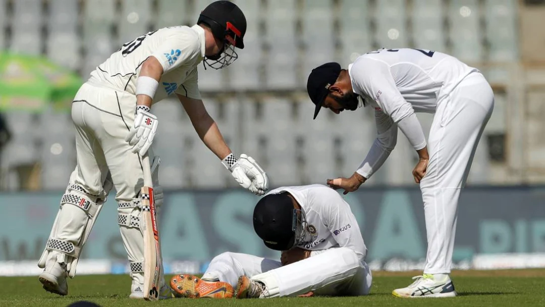 2nd Test: Shubman Gill suffers blow to right elbow, BCCI gives update on injury